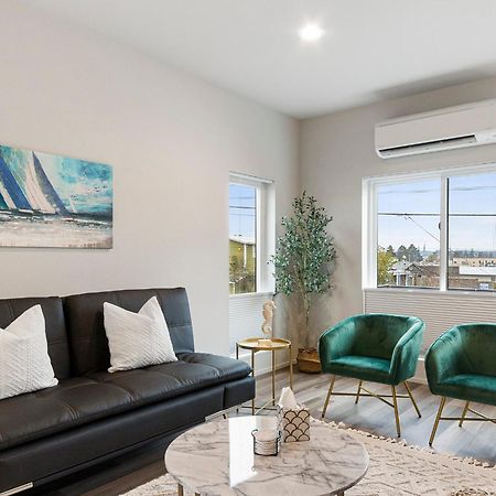 Brand New Fully Updated Condo 918 In Anacortes Exteriör bild