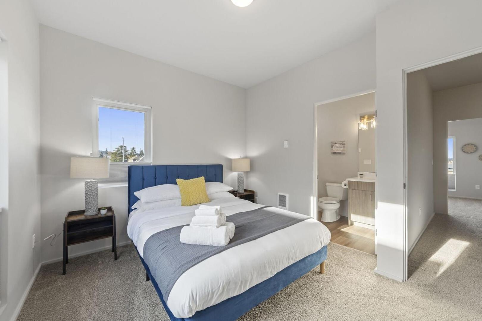 Brand New Fully Updated Condo 918 In Anacortes Exteriör bild